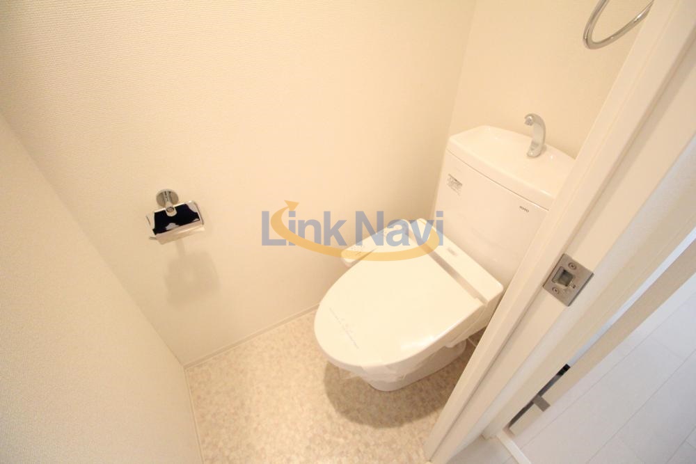 セレニテ新大阪calmeのトイレ写真