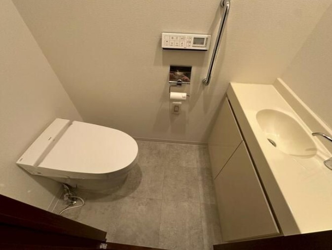 トイレ　トイレもきれいです
