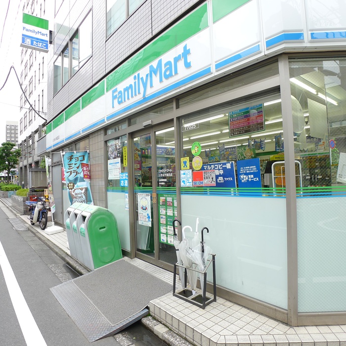 コンビニ　ファミリーマート　いずみや高田店（コンビニ）まで126m