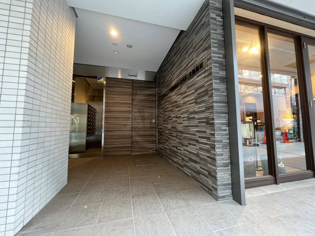 エントランス　エスパシオ・コモド大阪新町　エントランス
