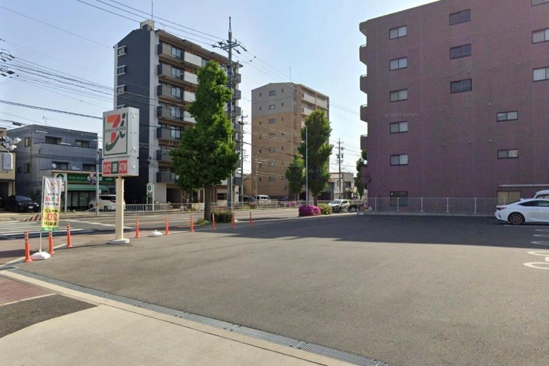 コンビニ　セブンイレブン 名古屋鳥居西通1丁目店（コンビニ）まで235m