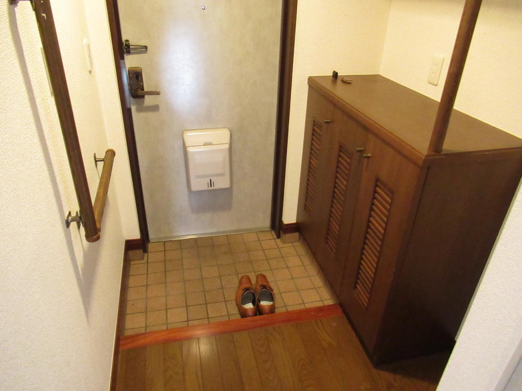 玄関　下駄箱
