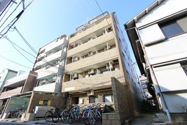 広島市南区宇品神田のマンションの建物外観