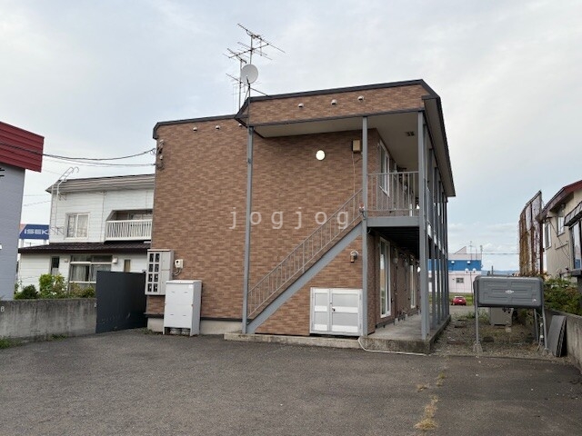 メゾンライトサイドの建物外観