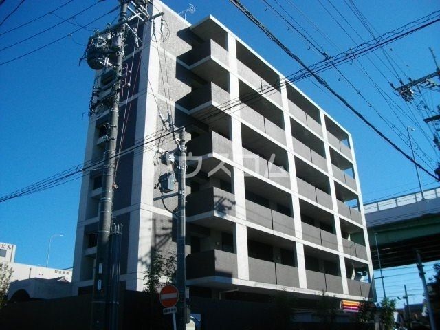 名古屋市中村区岩塚本通のマンションの建物外観