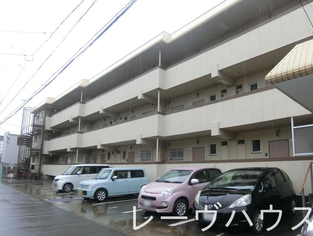 福岡市南区横手のマンションの建物外観