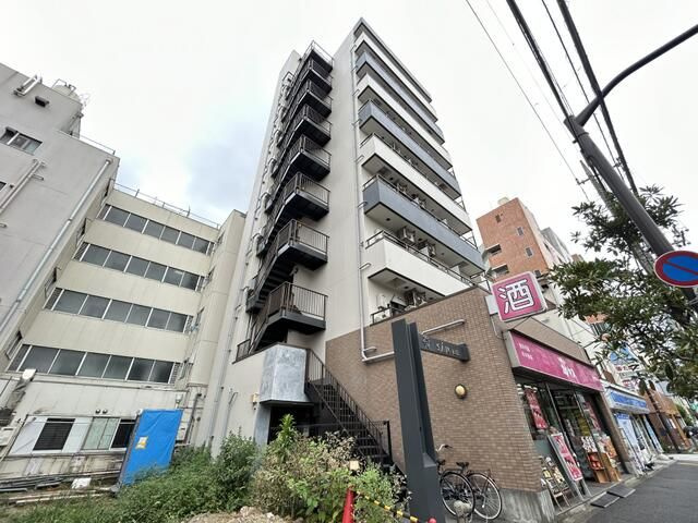 【北区田端新町のマンションの建物外観】