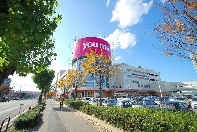 【福岡市博多区千代のマンションのショッピングセンター】