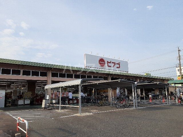 【岩倉市稲荷町のアパートのスーパー】