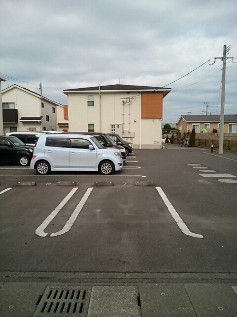 【姶良市加治木町木田のアパートの駐車場】