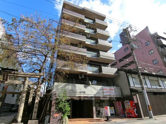 京都市下京区本柳水町のマンションの建物外観