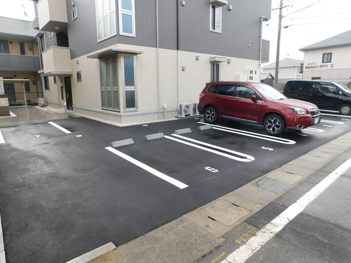 【倉敷市新倉敷駅前のアパートの駐車場】