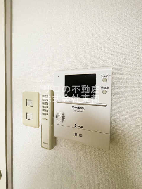 セキュリティ　ＴＶモニター付インターホンがあるので訪問者が一目でわかります