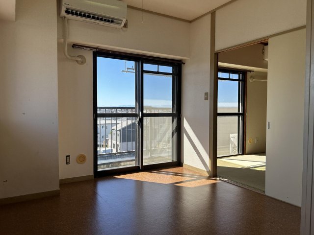 その他　DKと洋室を繋げれば10畳以上に