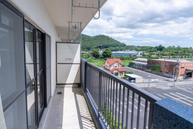 バルコニー　夏には足利花火大会がみれます