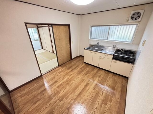 ＪＲ山陽本線 新長田駅 徒歩20分 3階建 築54年のキッチン写真