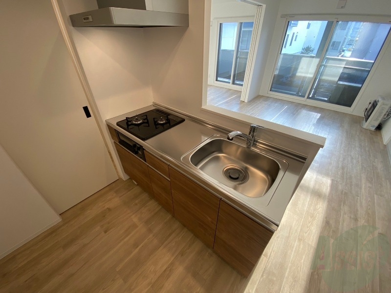 キッチン　リビングが見渡せる対面キッチンになってます。