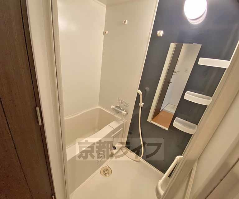 バス・シャワールーム　浴室です。