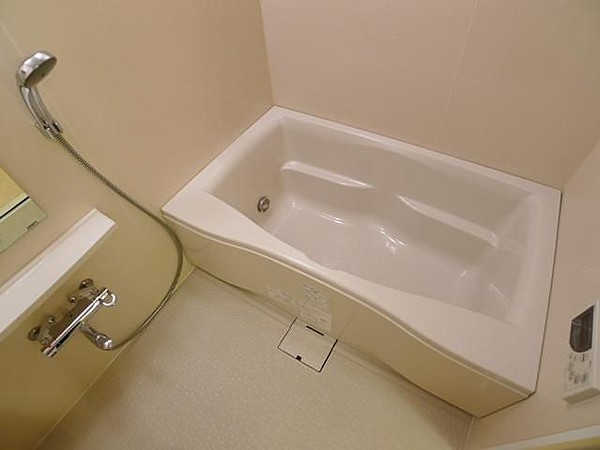 バス・シャワールーム　お風呂で日々の疲れを落としましょう