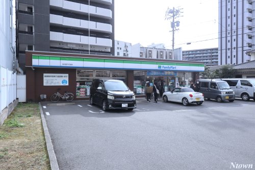 コンビニ　ファミリーマート 名古屋千代田店（コンビニ）まで464m