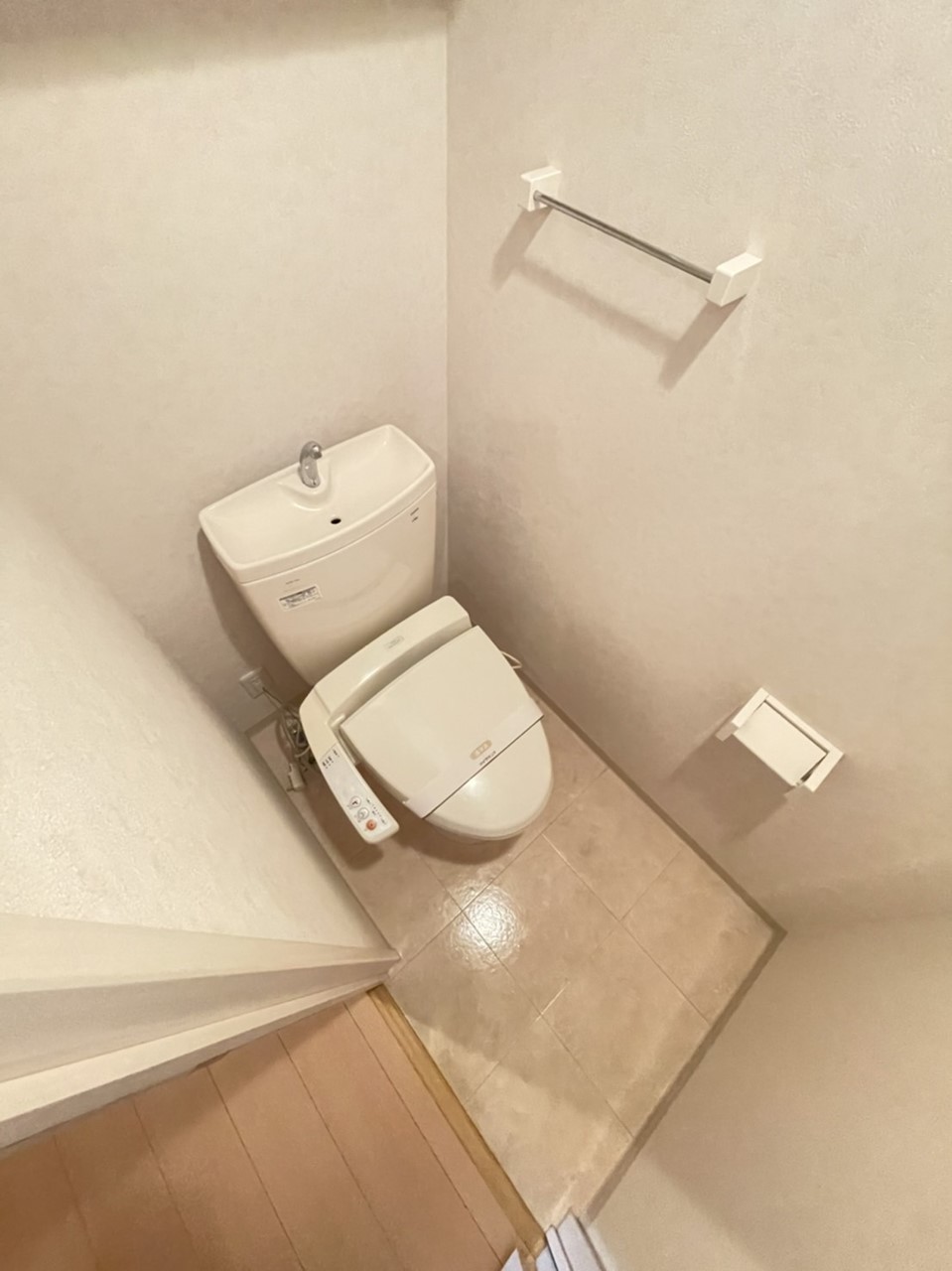 トイレ　※同物件、別部屋です。