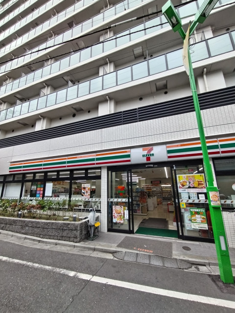 コンビニ　セブン－イレブン　新宿中井駅前通り店（コンビニ）まで300m