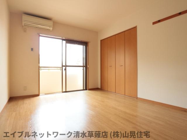 居室・リビング　ゆったり過ごせる居間です