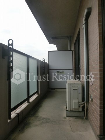 バルコニー　別部屋参照。