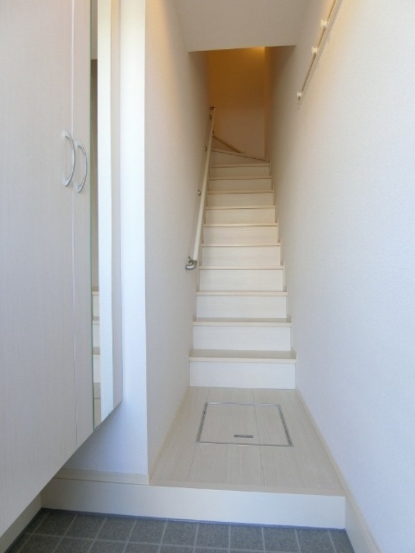 玄関　図面と現状に相違がある場合には現状を優先