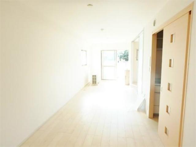 居室・リビング　広いリビングです