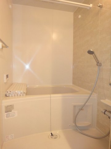 バス・シャワールーム　★追い焚き・乾燥機付きの浴室★