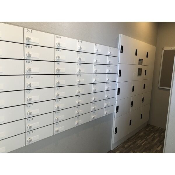 エントランス　郵便受け