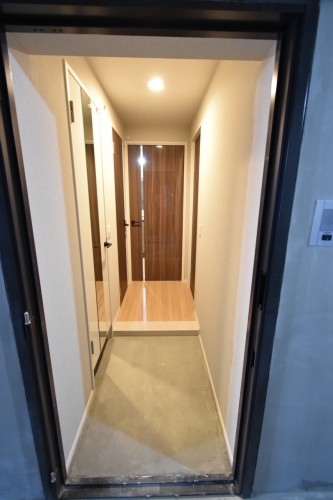 玄関　２階の参考写真です。現況を優先します。