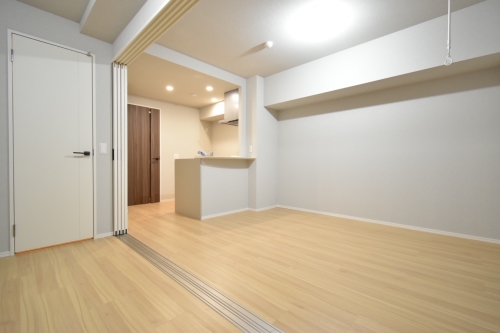 居室・リビング　２階の参考写真です。現況を優先します。