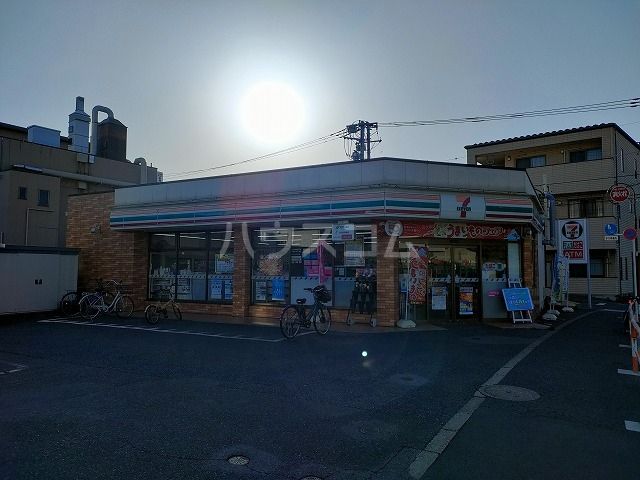 コンビニ　セブン-イレブン 足立宮城１丁目店（コンビニ）まで338m