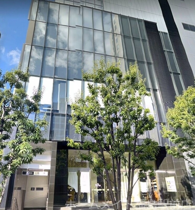 ショッピングセンター　THE　Kitahama　PLAZA（ショッピングセンター）まで555m