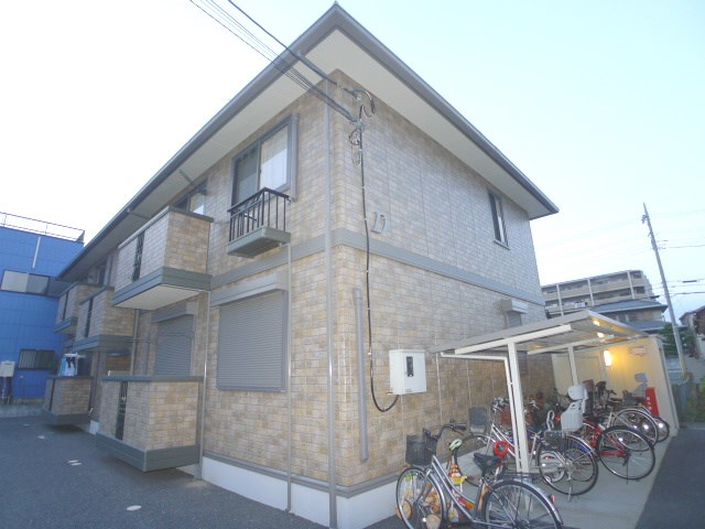 建物外観　吉川のお部屋探しはアソシエ住まいの窓口へ