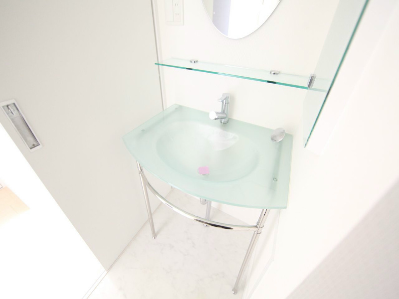 洗面設備　脱衣所　デザイン独立洗面台（シャンプードレッサー付）