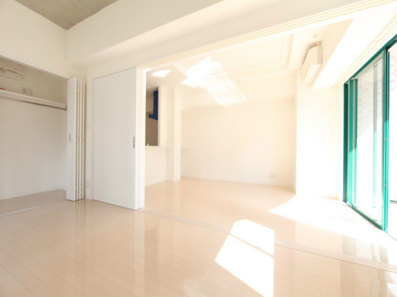 その他部屋・スペース　洋室8帖　ウォークインクローゼット付（収納充実してます）