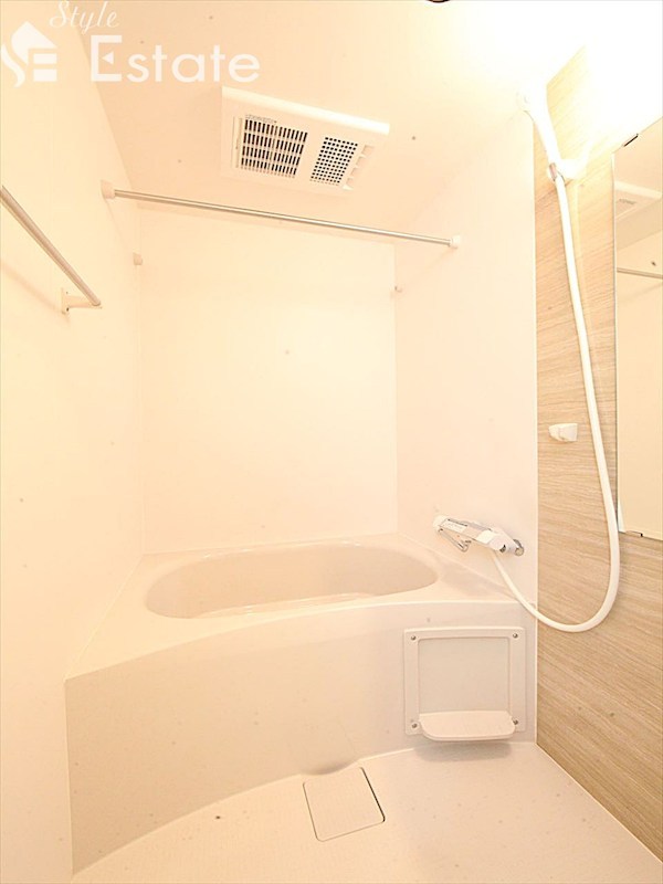 バス・シャワールーム　バスルーム