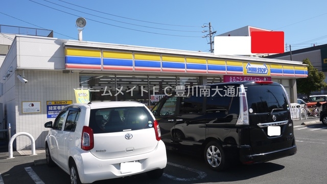 コンビニ　ミニストップ豊橋前田南町店（コンビニ）まで864m