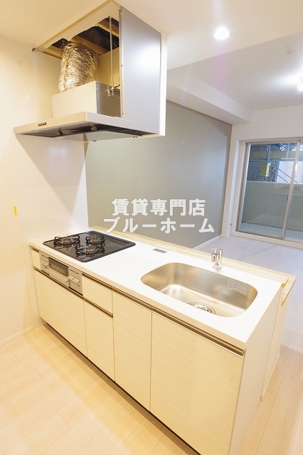 キッチン　３口コンロのシステムキッチンです！