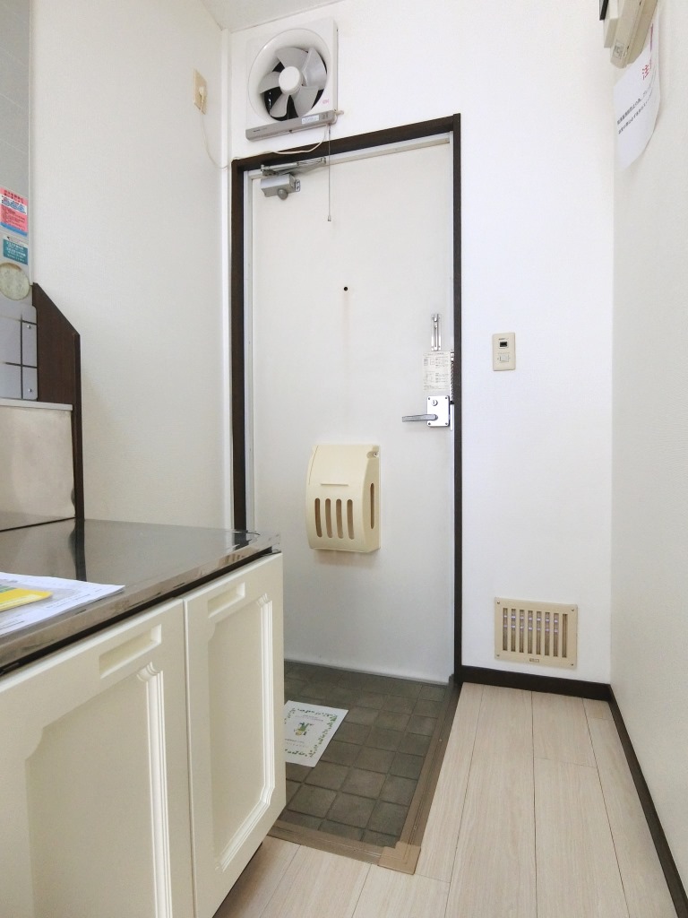 玄関　別室・参考106号室