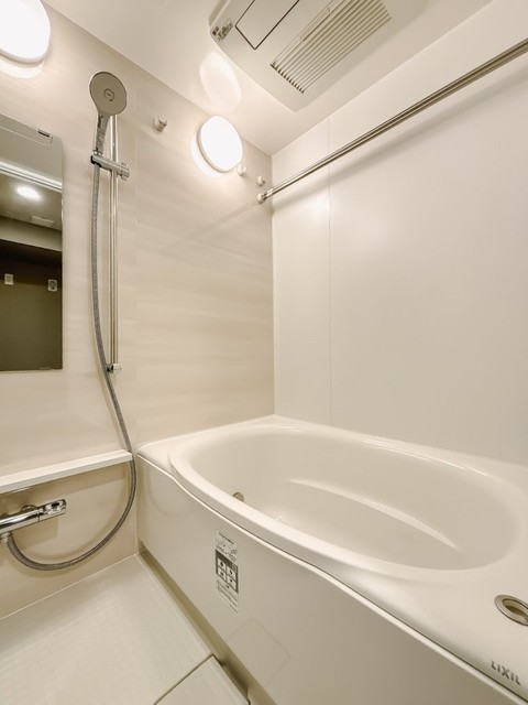 バス・シャワールーム　※写真は同タイプ住戸です。