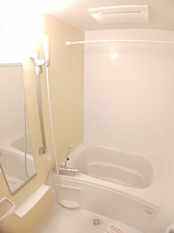 バス・シャワールーム　ゆったり過ごせるお風呂です