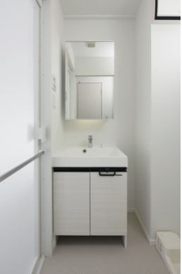 洗面設備　朝の身支度には欠かせない独立洗面化粧台