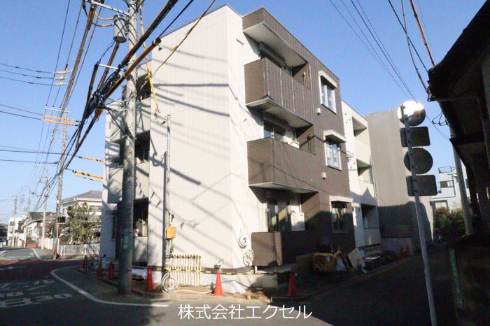 建物外観　京王線「府中駅」徒歩７分。