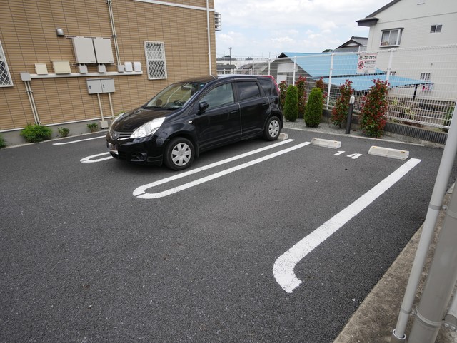 駐車場　★敷地内駐車場あり★