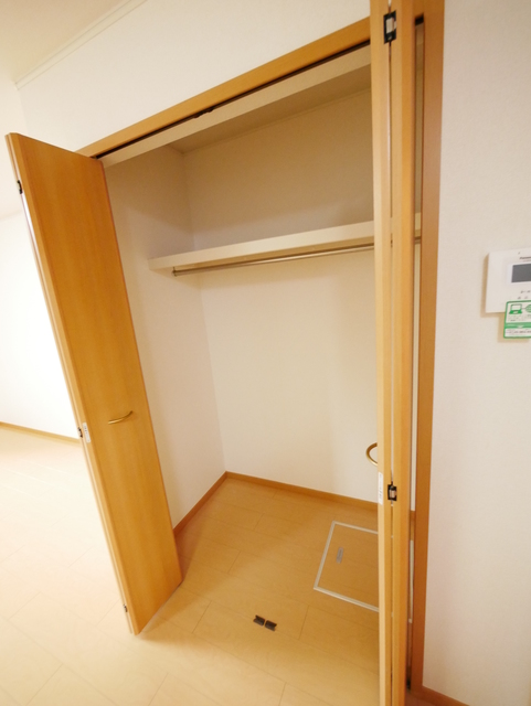 収納　★大き目の収納付き★