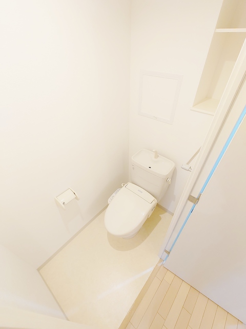 トイレ　暖房便座付きシャワートイレ